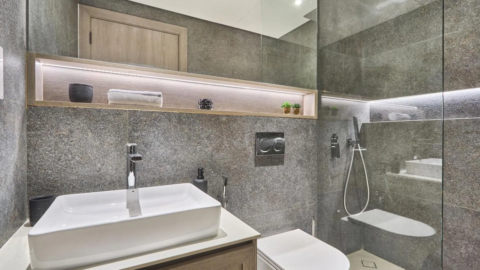 Stylish Studio Retreat Modern Stay In Jvc Dubai Apartment